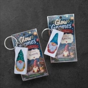 Χειροποίητο Ξύλινο Μπρελόκ Glow Gnome – Φωσφορίζει στο Σκοτάδι